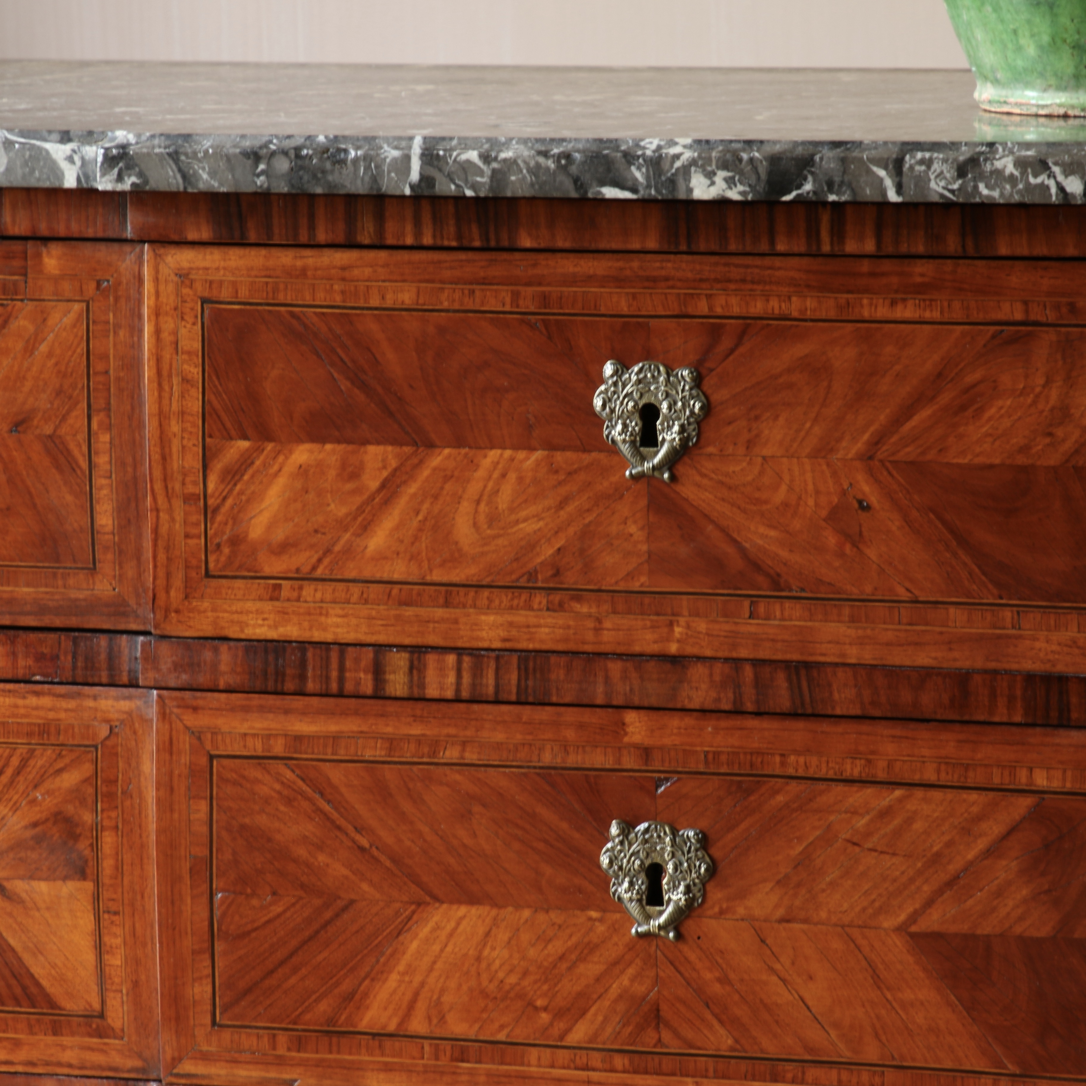 Tulipwood Transitional Commode